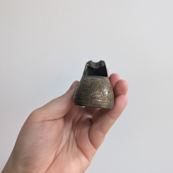 Vintage Brass shoe ashtray - Picture 3 of 7